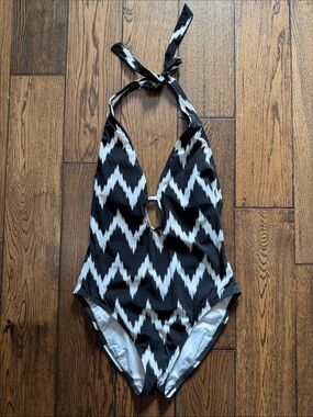 LA BLANCA One Piece Swimsuit Size 8 Black White